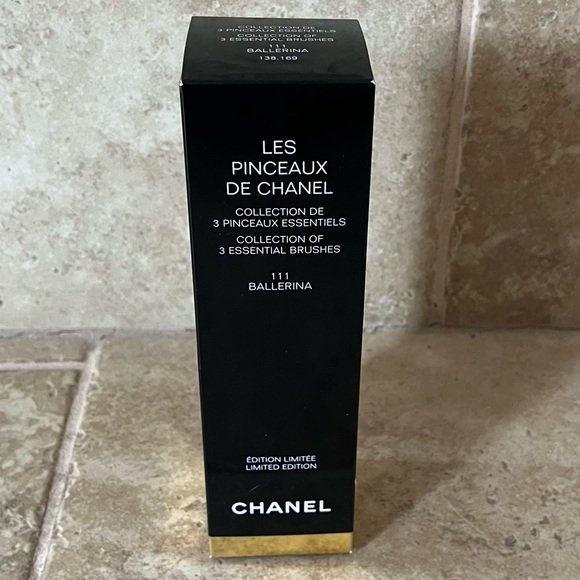 Chanel Makeup Brush Set with Leather Case - Picture 3 of 4